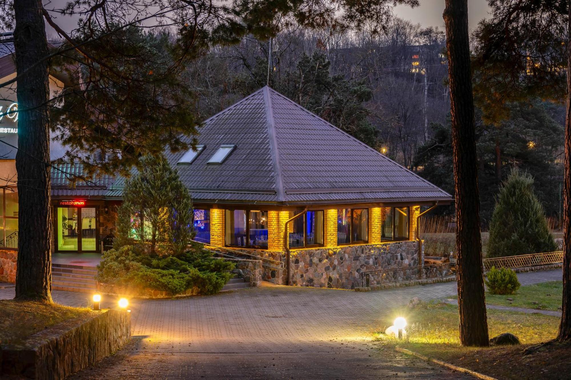 Park Hotell 4*